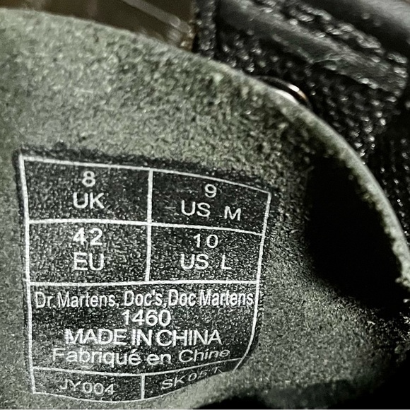 Dr Martens 1460 RARE Rock & Roll combat boots with studs, 💀 and heart ♥️ - Picture 14 of 16